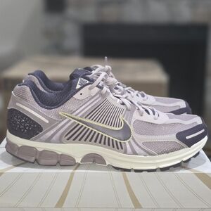 Nike Zoom Vomero 5 Platinum Violet